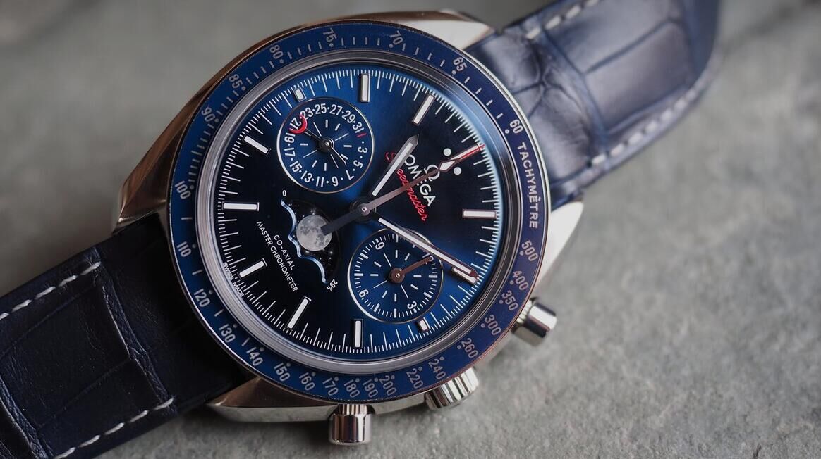 UK Cheap Luxury Replica Omega Speedmaster Moonphase Master Chronometer Chronograph