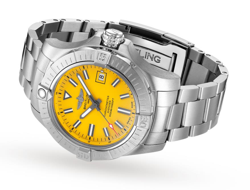 The stainless steel fake watch is water resistant.