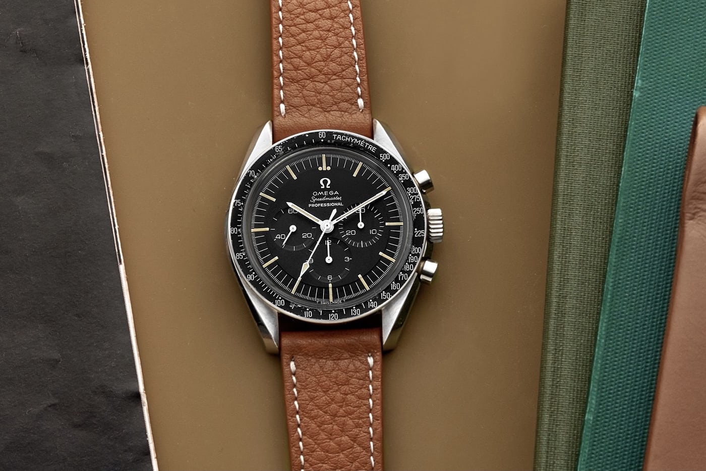 Tom Hanks Misses The Moon But Saves The Day Wearing An AAA UK Fake Omega Speedmaster In ‘Apollo 13’